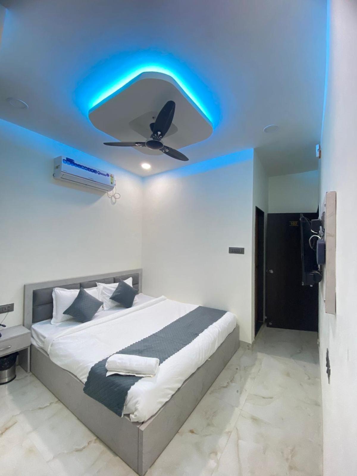 Hotel Sky City 那格浦尔 外观 照片